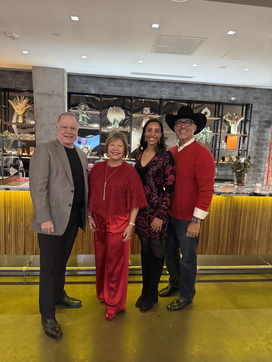 Thank you to everyone who came to <a href="/SolidarityLLC/">SolidarityStrategies</a> holiday party &amp; birthday bash! Elelcted officials, community leaders, members of the press and the best staff in the business! <a href="/daysirebeca95/">Daysi Gonzalez 🟧</a> <a href="/luisalcaute/">Luis Alcauter</a> <a href="/ElPerurrican/">Roberto Nava 🇵🇷🇵🇪</a> and Vanessa #NoDegreeRequired #BrownConsultantsMatter