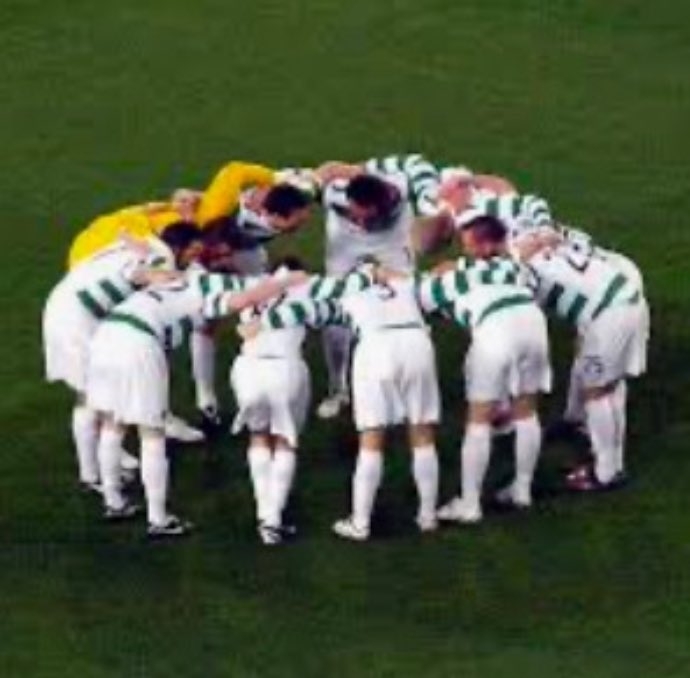 celtic_jaime's tweet photo. Trying to follow as many @CelticFC supporters as possible so if you support @CelticFC share this and will follow back. Today is the day we all stick together and get behind the team 🍀 https://t.co/JyFcKRkTe4