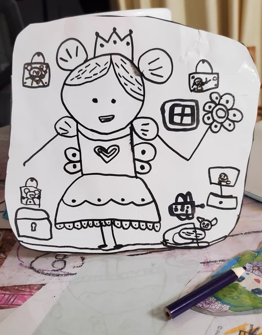 また娘が黙々と描いていた作品。お家なんだそう。リトもいる☺️ 