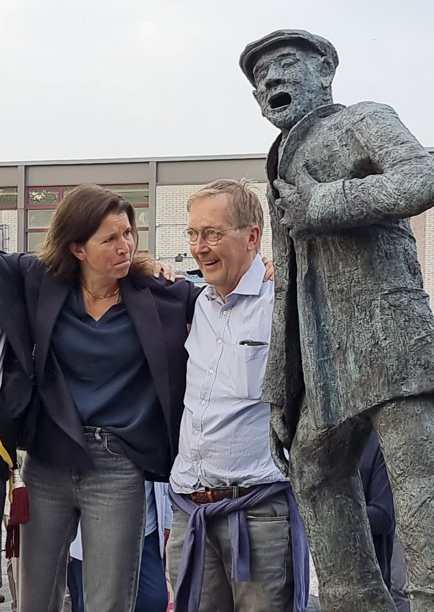 Na Erik Meerschaert eerder deze maand, heeft nu ook Eric Jonckheere de strijd tegen Asbest verloren. Ik heb geen woorden meer om uit te drukken hoe kwaad en verdrietig het me maakt dat deze twee helden hun strijd voor rechtvaardigheid keer op keer gekelderd zagen door politici.