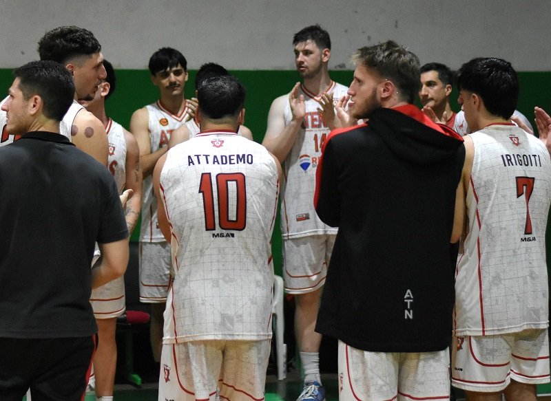 ATENAS, EL TÍTULO ESTÁ A UN PASO: Perdió ante San Martín Junín en el Prefederal, pero hoy depende de sí mismo para ser campeón provincial en Mar del Plata

Leer más acá 👇 

nuestrobasquet.com.ar/2024/12/atenas…