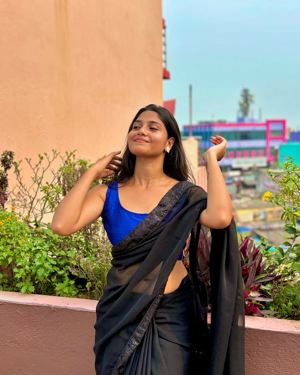 ActrezHub's tweet photo. #MonalisaPradhan #Monalisa #Monny https://t.co/6AuNqjP8sI