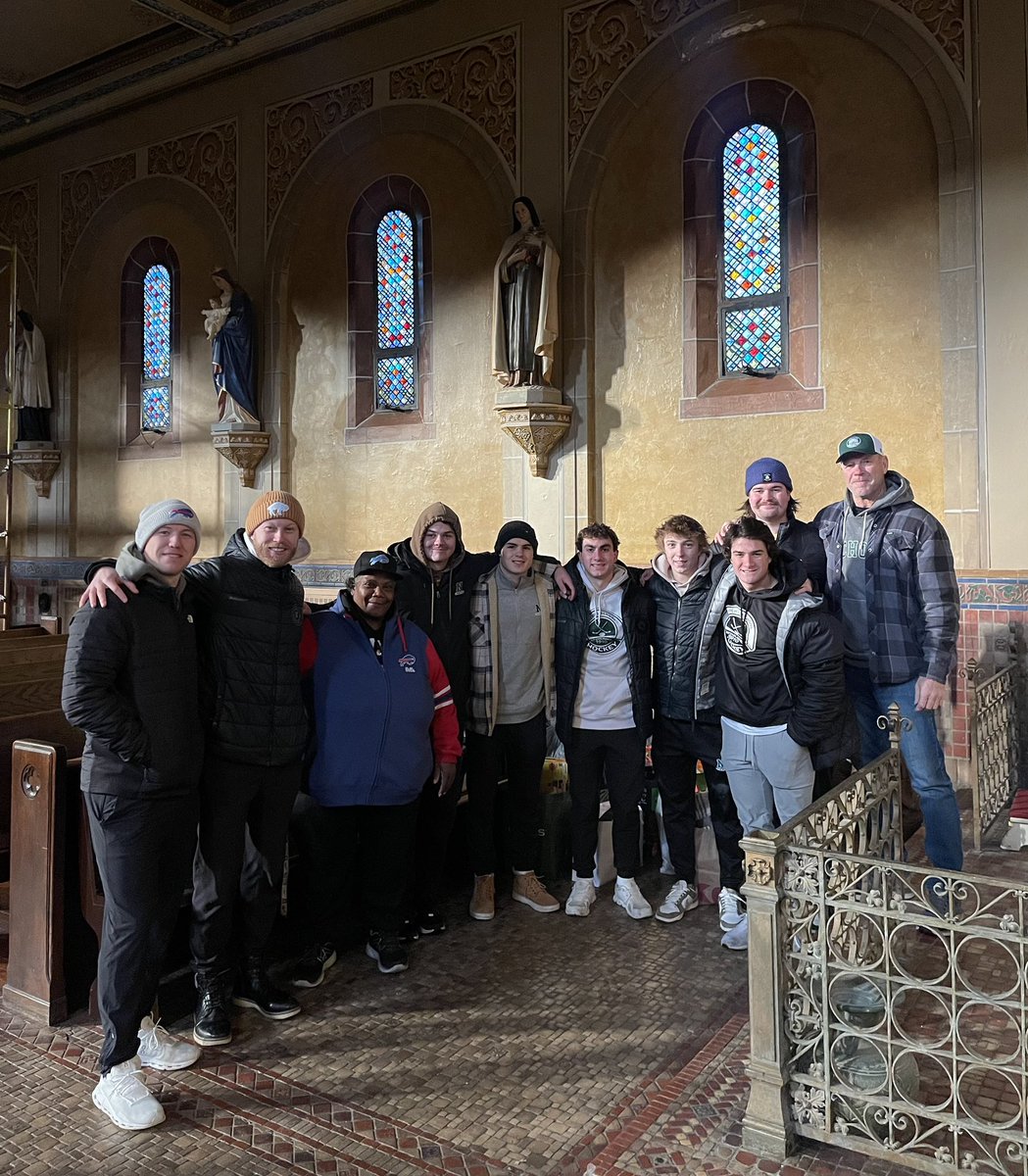 NicholsHockey's tweet photo. Leaders, coaches, and supporters of the Nichols Hockey program delivered clothing and board game items to St. Luke’s Mission of Mercy that were gathered by all student-athletes and parents of the hockey program. We are blessed to be apart of serving our community! #GoldStandard https://t.co/filDbEaRmZ