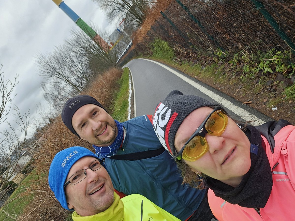 NorMandyhier's tweet photo. Grüße von der #Sonntagsrunde🏃‍♀️ #laufliebe #running #halbmarathon #laufenistfreiheit #laufenddurchchemnitz #nevernotrunning #Mitlaufgelegenheitchemnitz https://t.co/rKOxXO4WBF