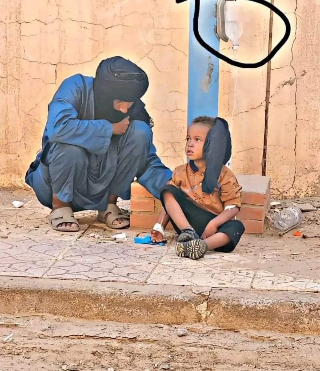 AbailEl2015's tweet photo. @hamid1259 الله المستعان هكذا ابواق الكبرانات الرخيسة تغطي على واقع الشعب المغلوب على أمره لاصحة لاتعليم لاعيش كريم الجزائر اكبر سجن في العالم https://t.co/5bjAhVjipF