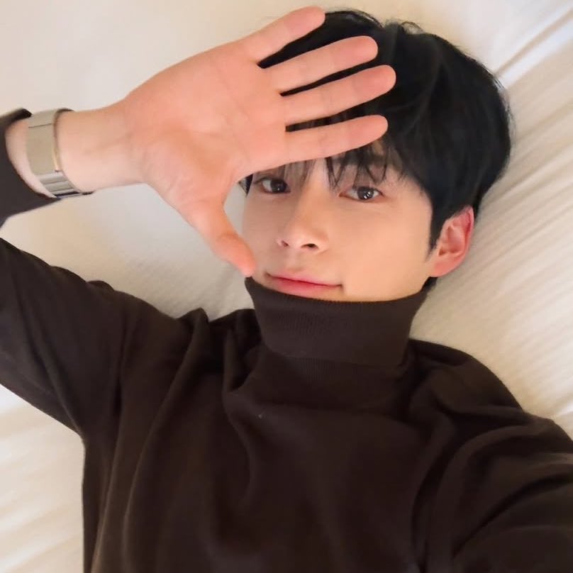 arc_SHB's tweet photo. 겨울 성한빈
생각보다 더 조은 것  같타요 。
。
。 https://t.co/5feS2J5vNL