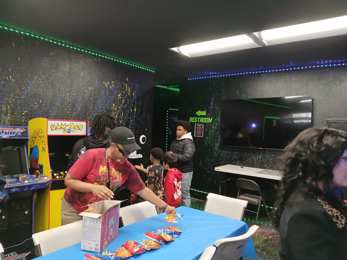 GamingKayge's tweet photo. Happy 7th birthday Messiah🎂🫶🏽🚀 #kaygegamingcenter #kaygegaming
to book our venue or game truck visit our web site - https://t.co/F851Y5d43m

#Stockton #California https://t.co/VJRZI7v1P2