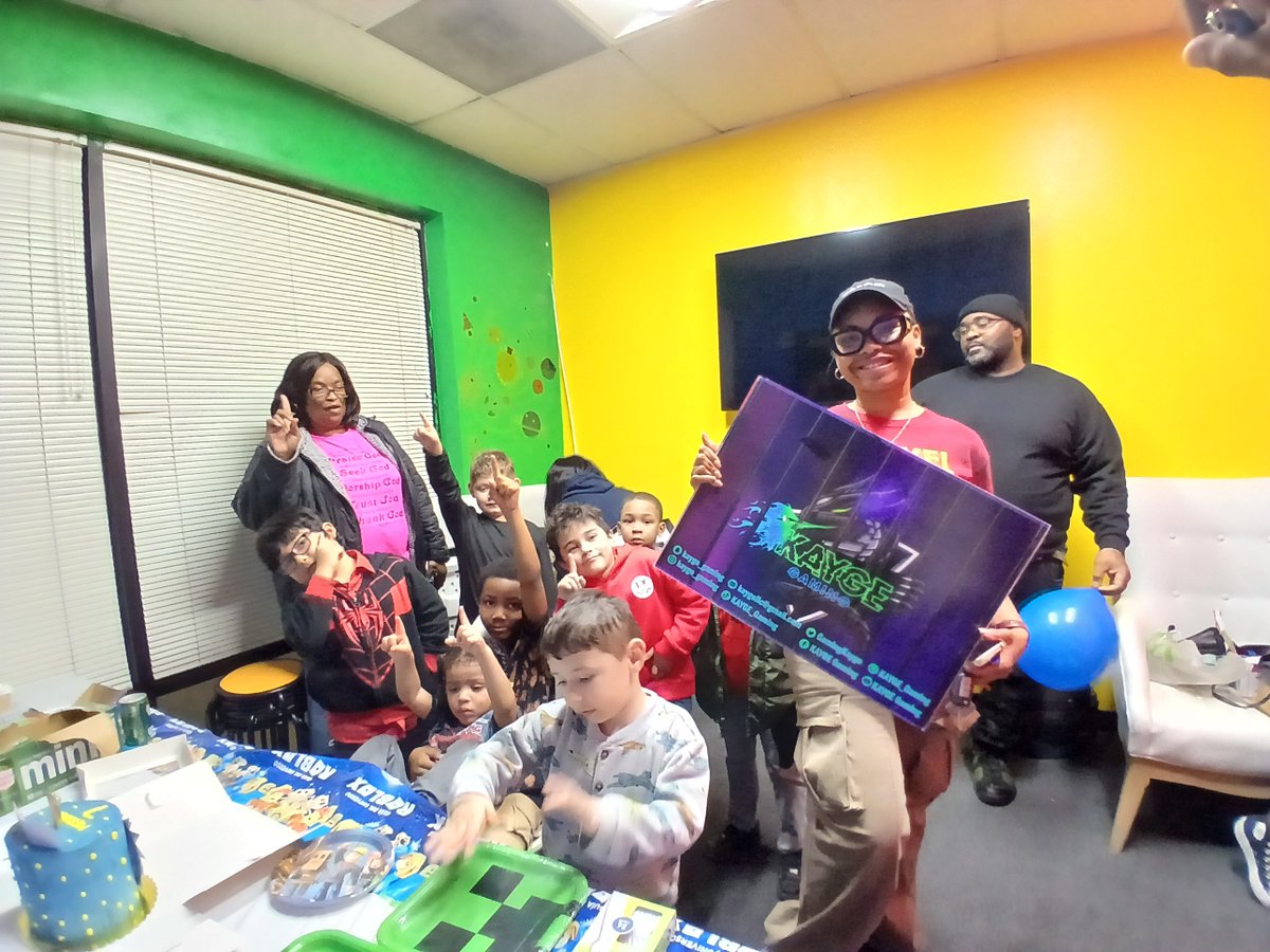 GamingKayge's tweet photo. Happy 7th birthday Messiah🎂🫶🏽🚀 #kaygegamingcenter #kaygegaming
to book our venue or game truck visit our web site - https://t.co/F851Y5d43m

#Stockton #California https://t.co/VJRZI7v1P2