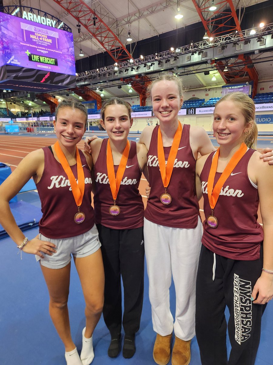 🚨SCHOOL RECORD ALERT🚨
The 6 year old 4x1500 school gets shattered at the Jim Mitchell Invite. Fresh off their NYS XC meet, Maeve Paul, Charlotte McFarland and Hazel Lewis teamed up with Maddy Sykes to rewrite the KHS history books. 

21:24.42!! 🔥

#TigerPride 
#KingstonStrong