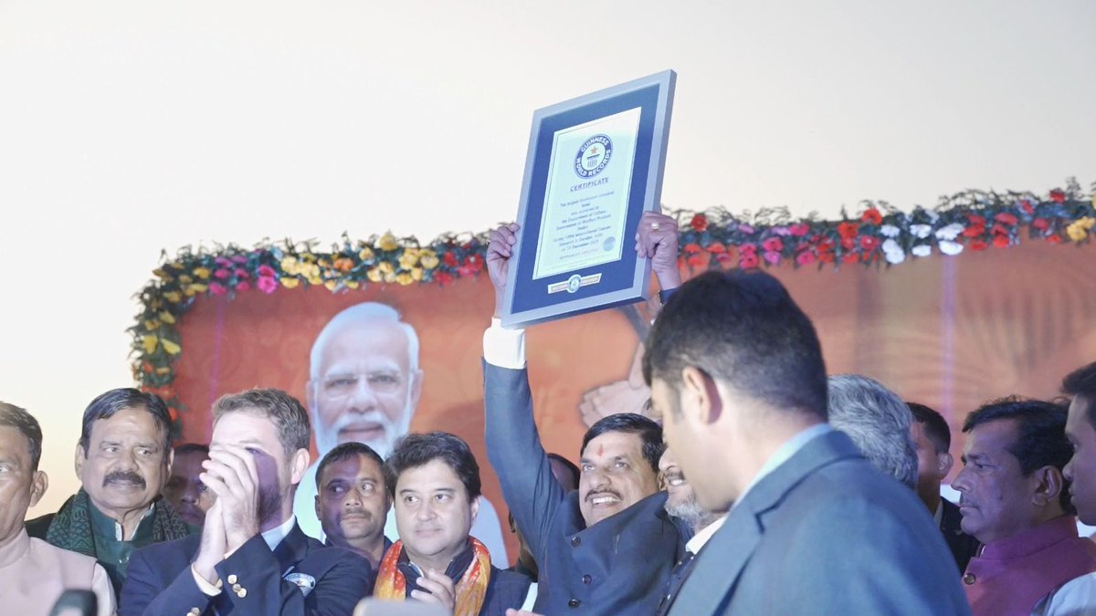 MPTourism's tweet image. The 100th edition of the #TansenSangeetSamaroh made history with a Guinness World Record, as over 536 artists came together to craft an enchanting symphony on #RaagMalhar.

#Tansen #Tansen100years #Gwalior #MadhyaPradesh