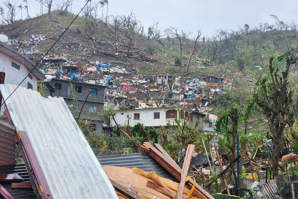 SIEN_UNSA's tweet photo. Le SI.EN UNSA exprime sa solidarité avec le territoire de Mayotte, durement frappé par le cyclone Chido. 

Nous avons une pensée particulière pour les personnels de l'EN et les élèves, mais nous exprimons plus globalement notre soutien à l'ensemble de la population Mahoraise. https://t.co/KyhKE6Nd5f