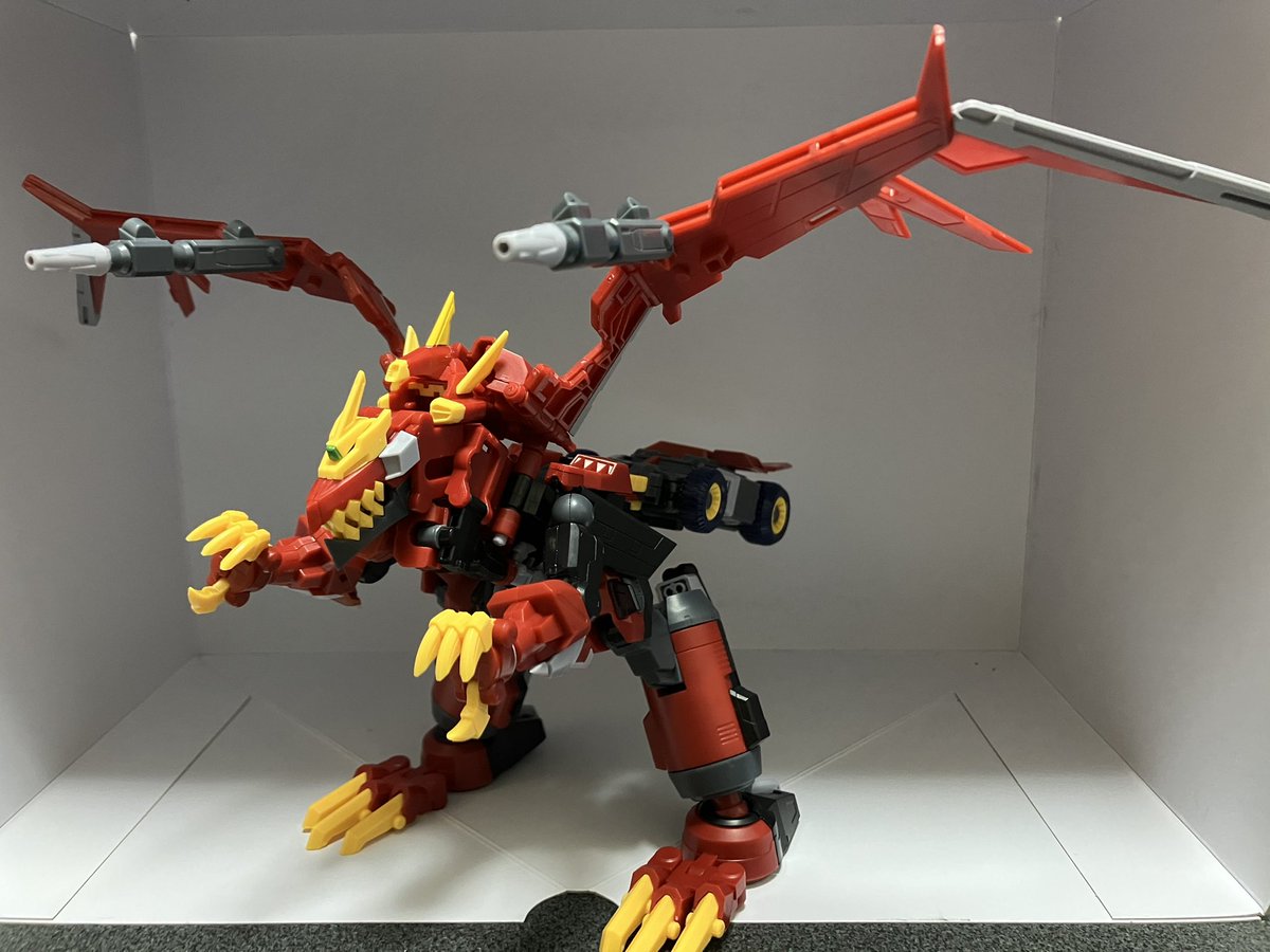 Non__0326's tweet photo. MODEROIDダイナゼノンのパチ組した https://t.co/OXUMsmFD8e
