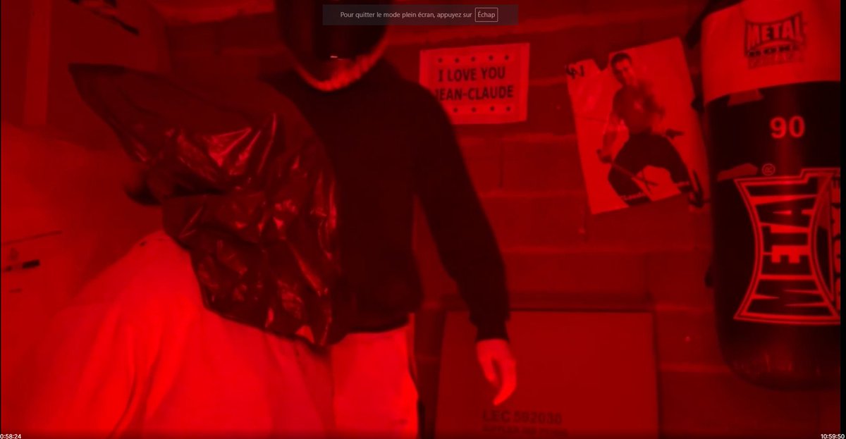 Les gars le live est fini j'ai tellement d'émotion qui me passe par le crâne c'est trop fou 
C'est littéralement le meilleur stream que j'ai pu faire, entre les happenings, les personnes invités, les activités..
Je suis trop trop content on se retrouve vite pour d'autre banger🤩