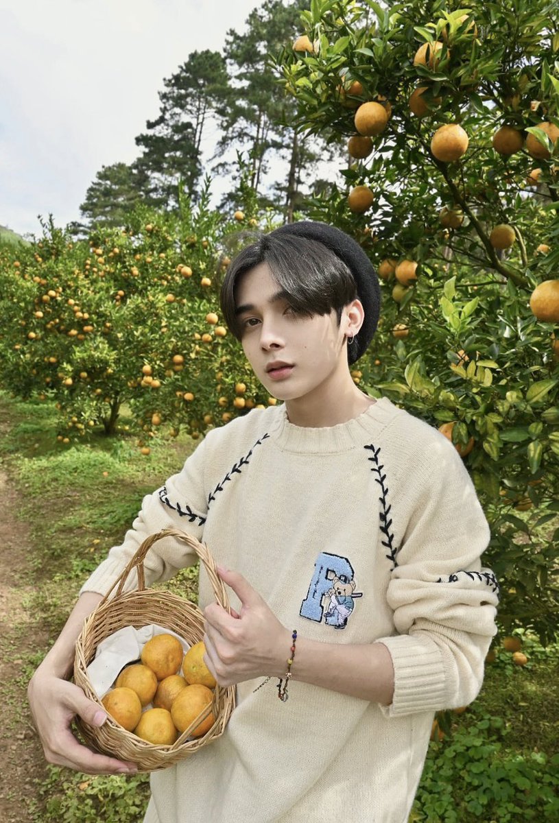 burapa_golf's tweet photo. ไหนใครอยากกินส้ม 🍊🧡 https://t.co/P7rvWTcPtP