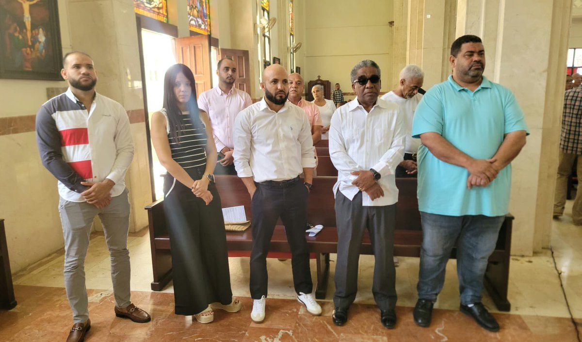 MiguelAlmontee's tweet photo. 51 aniversario de la fundación del Partido de la Liberación Dominicana(PLD), misa en la catedral San Felipe de Puerto Plata, la encabezá el obispo, Julio César Corniel Amaro.
#YoSoyPLD.
@JohnnyPujols @PLDenlinea @DaniloMedina @WalterMusa https://t.co/hKO8MFmB7h