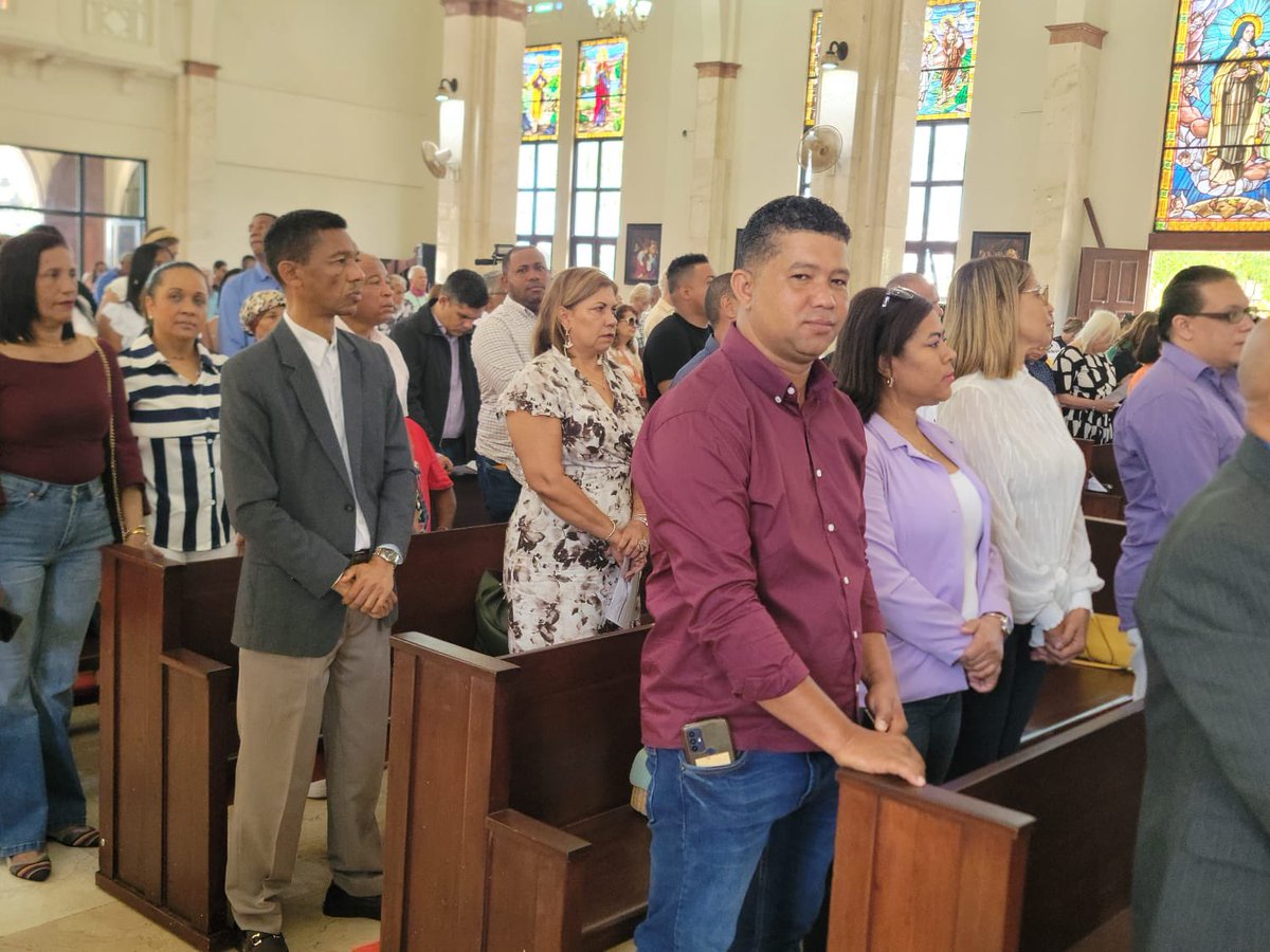MiguelAlmontee's tweet photo. 51 aniversario de la fundación del Partido de la Liberación Dominicana(PLD), misa en la catedral San Felipe de Puerto Plata, la encabezá el obispo, Julio César Corniel Amaro.
#YoSoyPLD.
@JohnnyPujols @PLDenlinea @DaniloMedina @WalterMusa https://t.co/hKO8MFmB7h