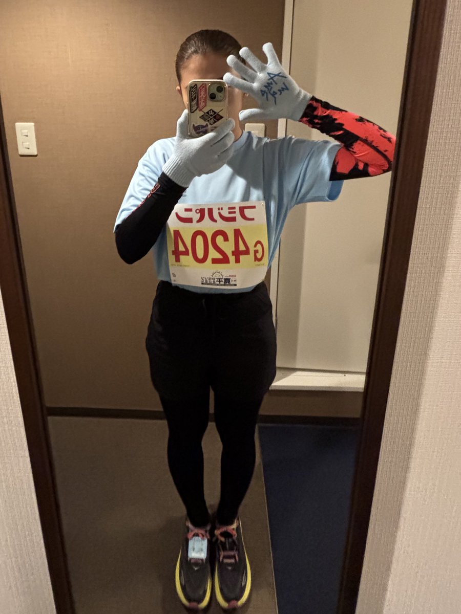 fmb_ribon's tweet photo. 寛平マラソン🏃‍♀️💨念願の最初から最後まで加藤さんと一緒にゴールできてよかった😌
加藤さん、何もかも本当に優しすぎてもっと大好きになりました♥️俊介ネイルも見てもらえて大満足💅💯たむけんカレーも八木飴もラッキー🍬
とにかく最幸でした❤️‍🔥ステキな思い出をありがとうございました🥰
#寛平マラソン https://t.co/eOeff30xut