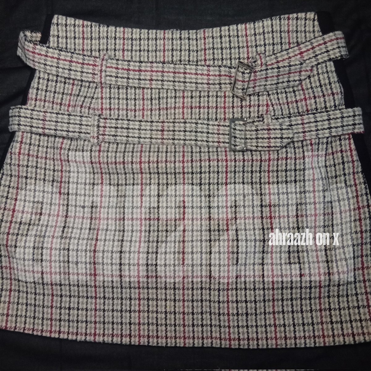 Ahraazh's tweet photo. ini brand maje
sering dipake karna nyaman trs bagus banget, detailnya juga lucu
no minus
aku jual di 1,8juta aja, masi bisa turunn
yuk langsung dm ajaa https://t.co/bWSt4dGHqI