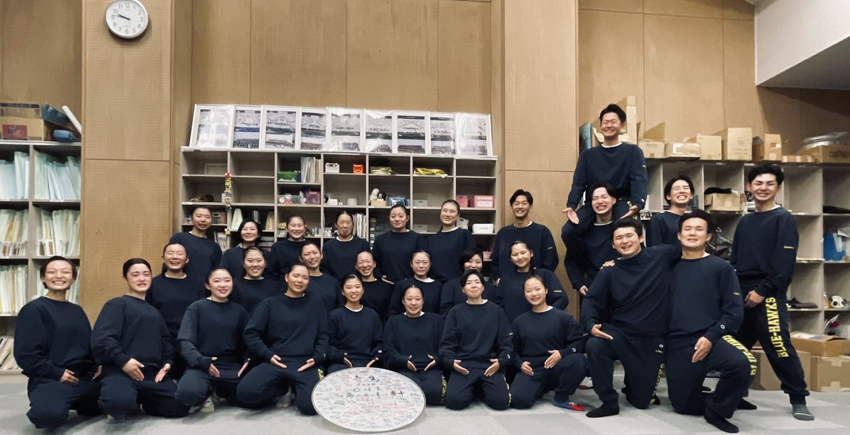 全国大会お疲れ様でした、雷華でございます。
沢山の応援ありがとうございました。
おかげさまで金賞並びに編成別最優秀賞を頂くことができました。
メンバーを代表して3年生フォトをお届け！！(^_-)

#大洗高校 
#青鷹WIN
#マーチング
#2024年
#ONI
#全国大会