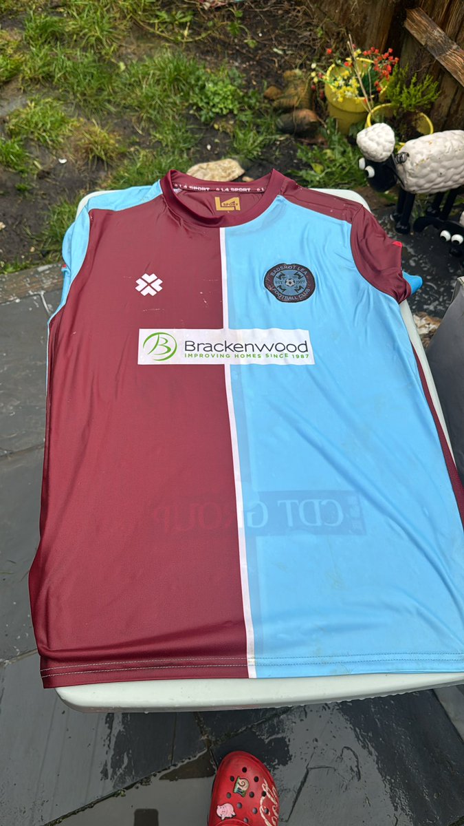 Kylo2503's tweet image. 🧼🧽

Nearly time to have a break 😅

#Kitman @LifeOfAKitman @IsthmianLeague @BLFC1907