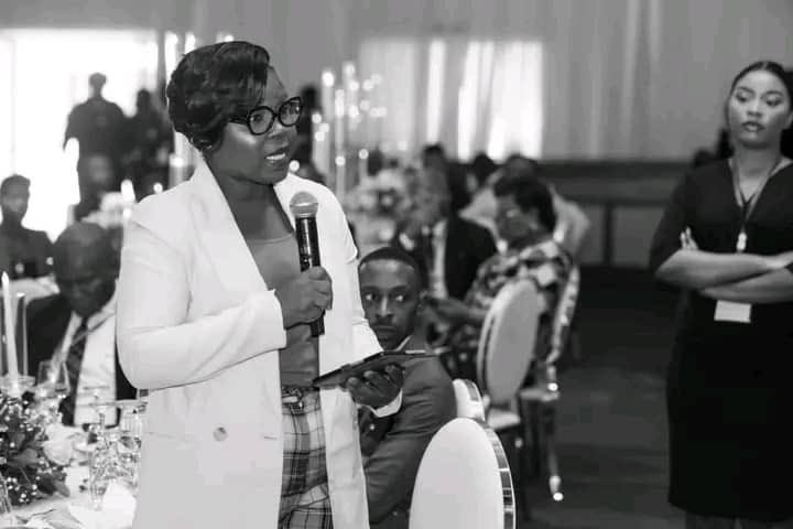 Maguy MBUKU Molobeli ya BASI tweet media