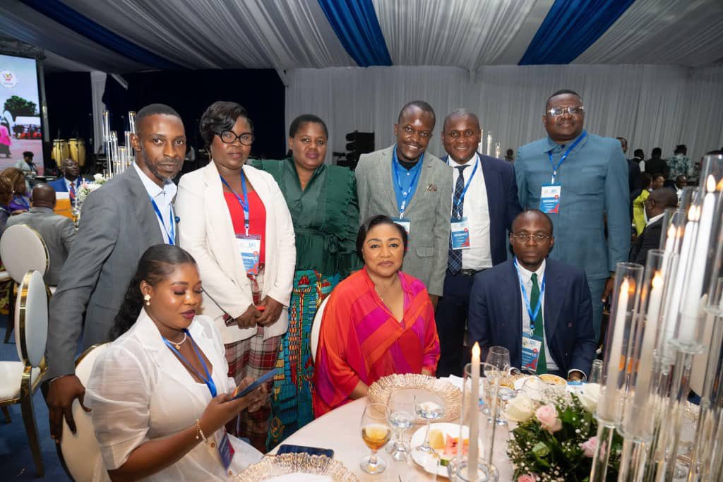 Maguy MBUKU Molobeli ya BASI tweet media