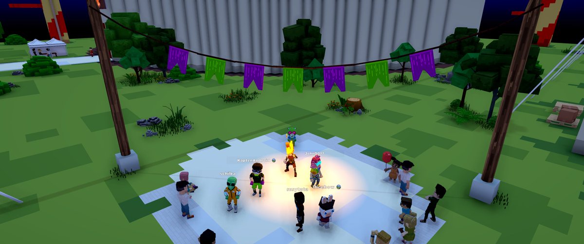 VoxMakerMarc's tweet photo. Watching Firebreather Sonia perform in Open Circus in @TheSandboxGame. Talk about playing with fire! 🔥🎪 https://t.co/aa2h3pSoYz #TheSandbox #AlphaSeason4 #AS4SocialChallenge https://t.co/hfeJy6Of4D
