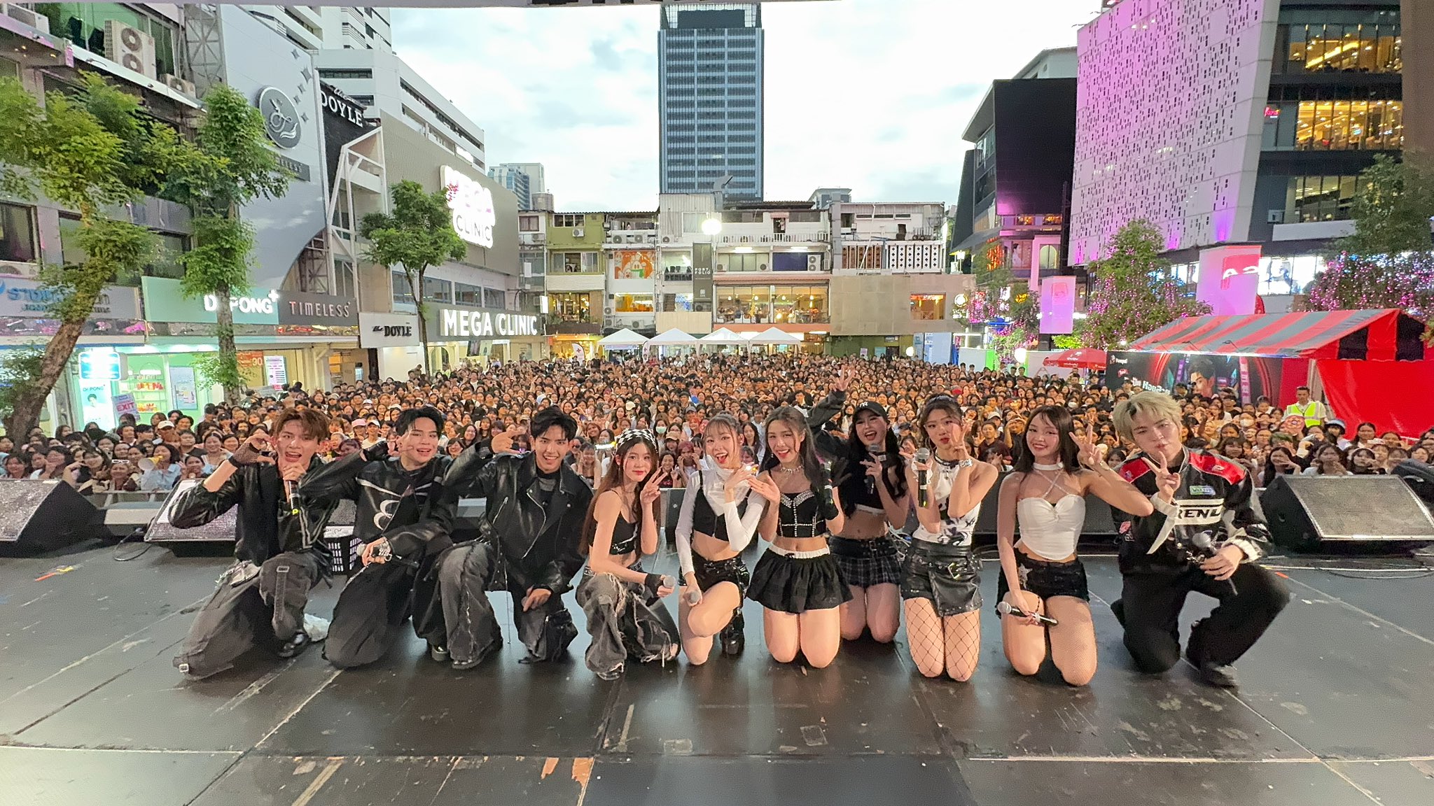 Ge2Mz82aAAAZOBP?format=jpg&name=large