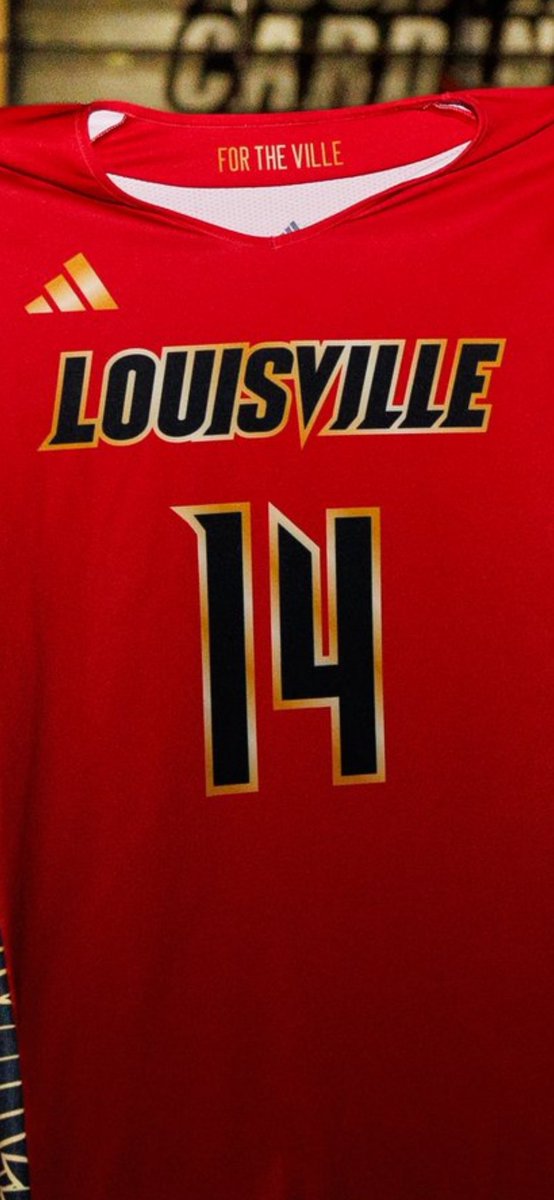 David_DeBeer's tweet photo. @joshheird Do it. No reason to wait.
#GoCards #AllAmericans x 3 #FinalFours x3 #HometownHeroes x2 https://t.co/rNYVAANx7w