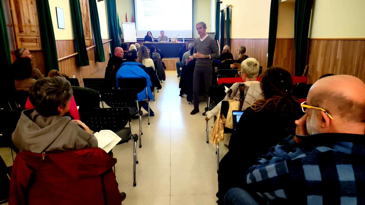 EscuelaParticip's tweet photo. En la formación impartida para tratar las novedades y aclarar dudas sobre la Convocatoria de Subvenciones 2025 para el Fomento de la Participación Ciudadana, del Ayto. de Córdoba. 

Organiza @ParticipaCor https://t.co/xxn0Mw1Vtj