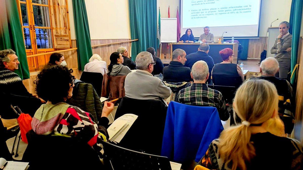 EscuelaParticip's tweet photo. En la formación impartida para tratar las novedades y aclarar dudas sobre la Convocatoria de Subvenciones 2025 para el Fomento de la Participación Ciudadana, del Ayto. de Córdoba. 

Organiza @ParticipaCor https://t.co/xxn0Mw1Vtj