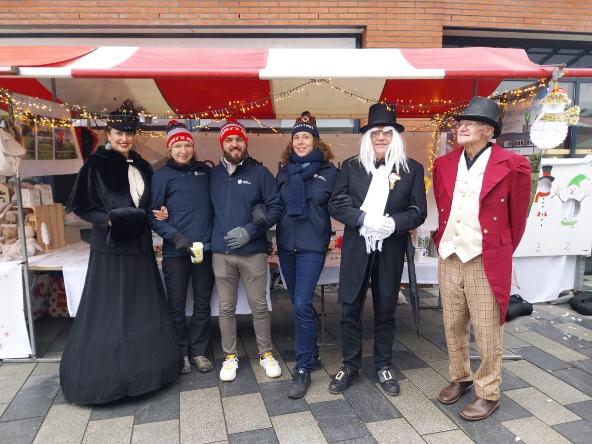 Gisteren stonden we weer op de #kerstmarkt in #Leusden #Hamershof Bedankt voor alle fijne gesprekken en mooie ideeën. De volgende keer zijn we zeker weer van de partij! #omdatlokaalbelangrijkis