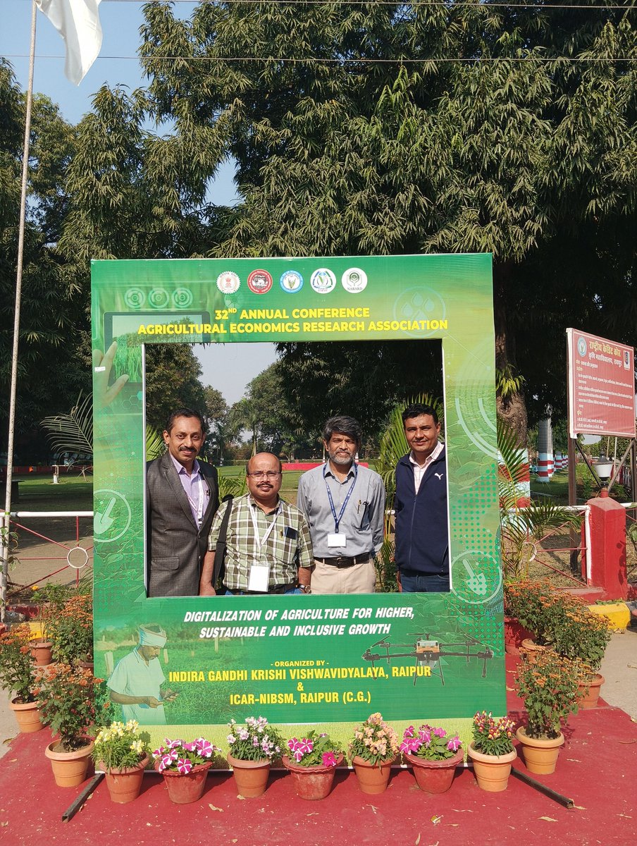 aareddy12's tweet photo. at AERA conferece, IGKV, Raipur https://t.co/uOheJoUfkW