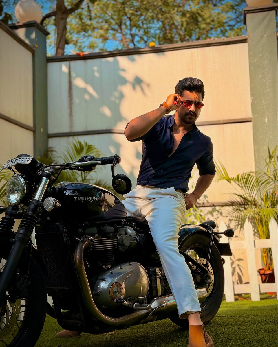 Love 

#10Yearsofzainimam