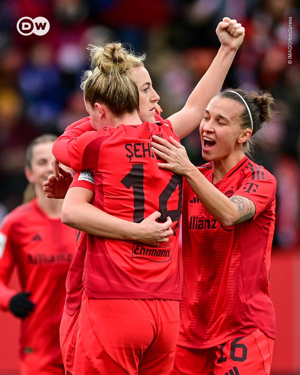 dw_sports's tweet photo. Bayern defender Carolin Simon was on a roll today 🔥

29'—⚽️
51' —⚽

Her first two goals of the season sealed the win for Bayern Munich in their final home game of 2024.

#FCBPDM #DieLiga https://t.co/MI7MxLyaAW