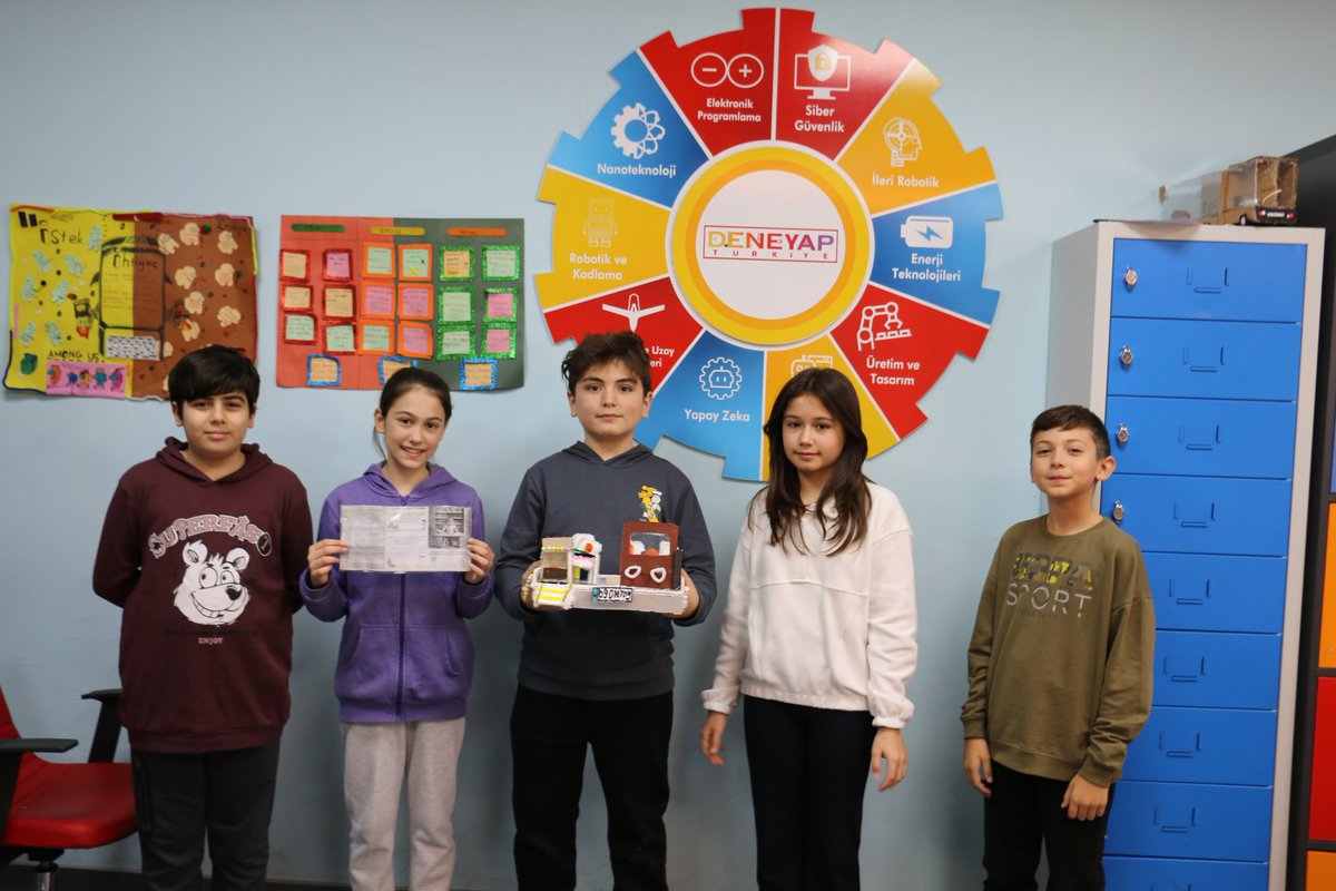 GSB_AydinGM's tweet photo. Aydın Gençlik Merkezimizin Deneyap Atölyesi öğrencileri tarafından hazırlanan Milli Teknoloji Hamlesi Programı ve Tasarım/Üretim Proje Şenliği  öğrenci velilerinin de katılımıyla hafta sonu gerçekleşti. #Deneyap 

 #GeleceğinTeknolojiYıldızları �� https://t.co/heGHaxhBvk