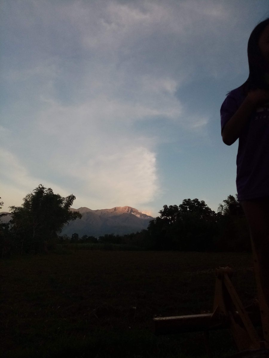 Phienigher's tweet photo. Always fascinated by your beauty Kanlaon🍃 https://t.co/lLnkiaMl9A
