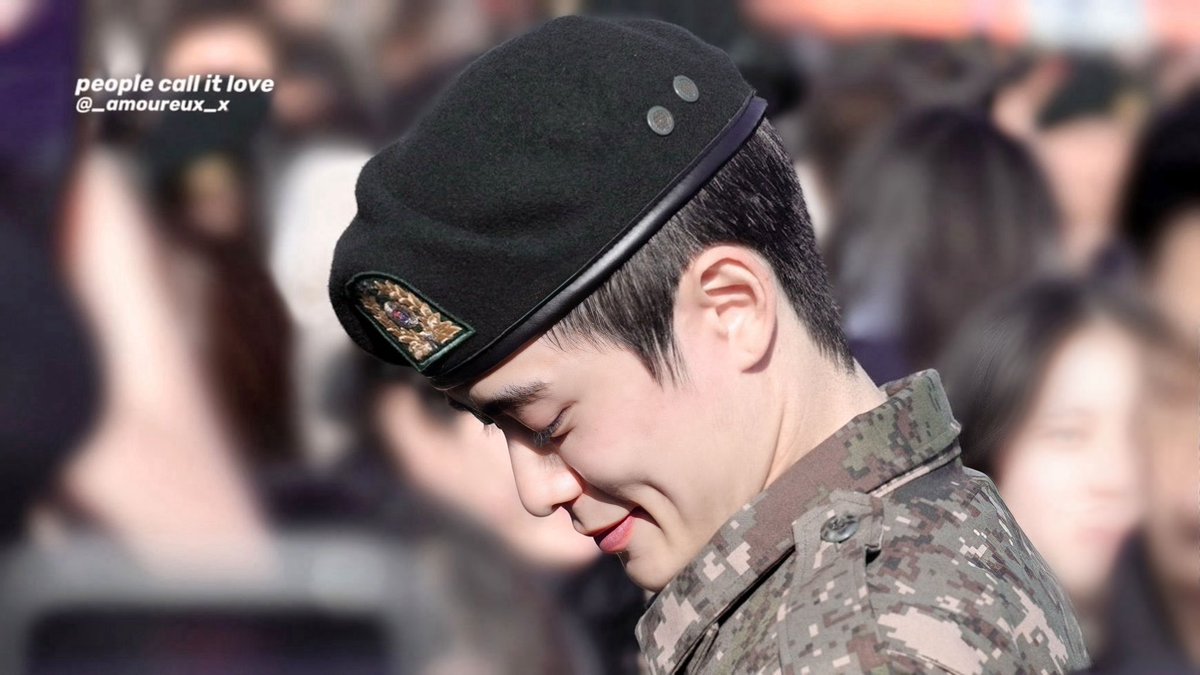 ลักยิ้มของพี่ทหารมาก ㅠㅠㅠㅠ แจฮยอนลักยิ้มโผล่ทุกมุมไม่ว่าคนจะถ่ายมามุมไหนอ่ะ เข้าใจความรู้สึกจองอูเลย “แจฮยอนฮยอง เลิกโชว์ลักยิ้มเหอะมันทำให้ผมใจสั่น” คือจริงมาก แล้วใครจะไม่ชอบบ้าง ลักยิ้มเขาควรขึ้นเป็นมรดกโลก ( o̴̶̷᷄ ·̫ o̴̶̷̥᷅ )🤲🏻♡