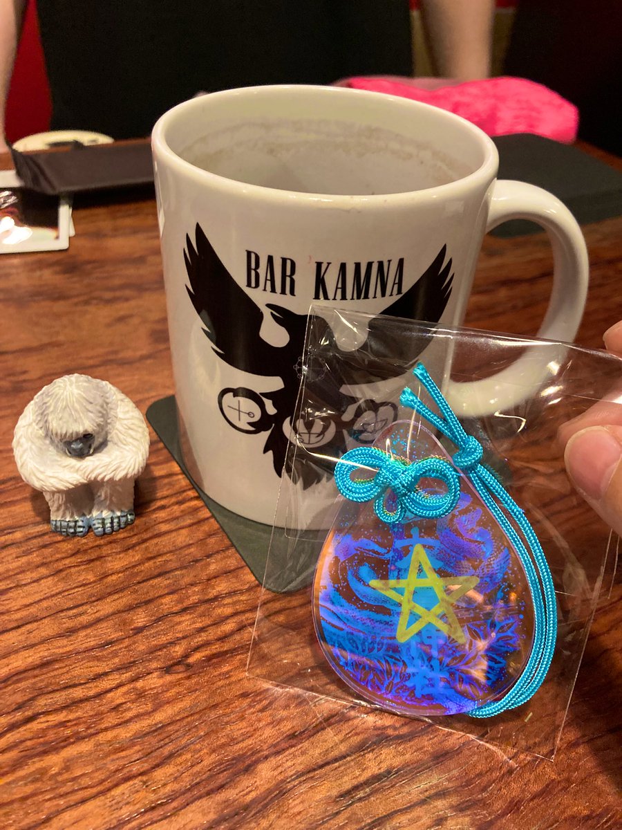 nono_spi's tweet image. 今日はカムナで中野さんイベントでした！クイック鑑定で来年の金運は良くなるけど感謝とか優しさとか忘れないようにって言われたので肝に銘じます！
今度は本格的に見て欲しいなー💖
@central_field_ @BarKamna @mattshow666 
#中野生活　#BARKAMNA #MATTshow