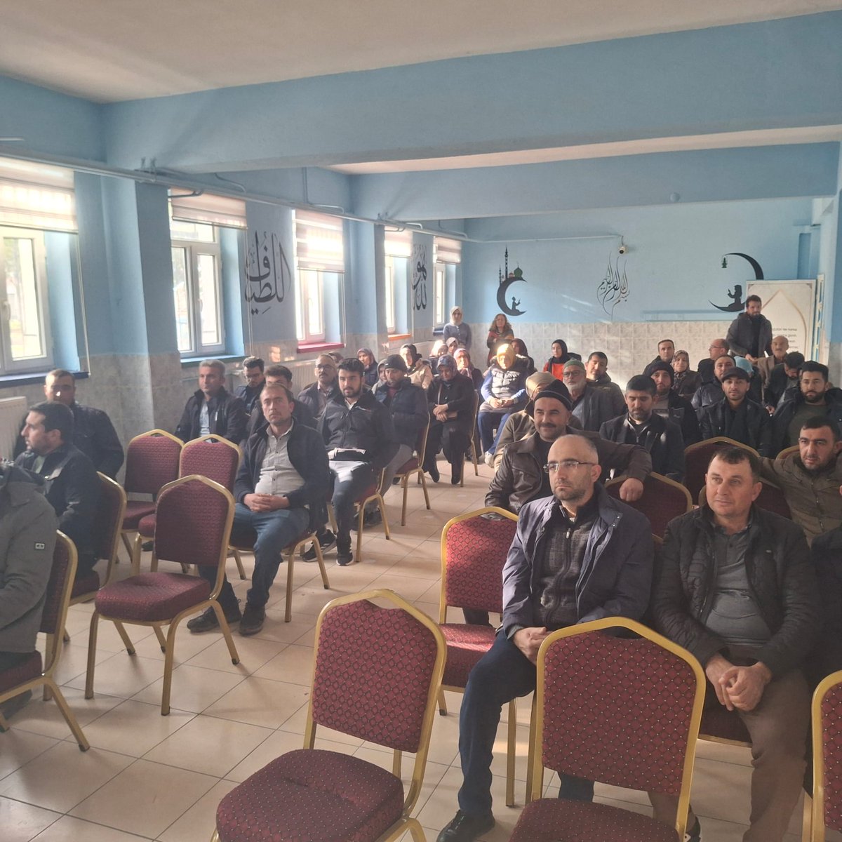 eskiliho's tweet photo. Okulmuzda Okul Aile Birliği Genel Kurul toplantısı yapıldı.
@aksarayvaliligi
@malikumbuzoglu
@AksarayMem
@metinalpaslan40
@TC_Eskil
@Eskil_MEM
@brahimkler2
@Ahmetiris1
@Kose1990 https://t.co/GIfZde146t