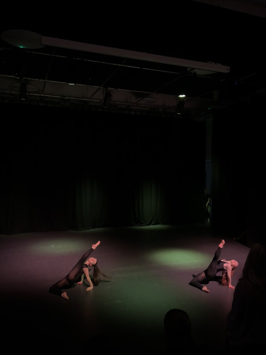 Miss__Richy's tweet photo. Productive Sunday at the dance show dress rehearsal! 2 days to go!👯‍♀️🎬 @BoclairAcademy @Boclair_PE https://t.co/8V4V9FNr16