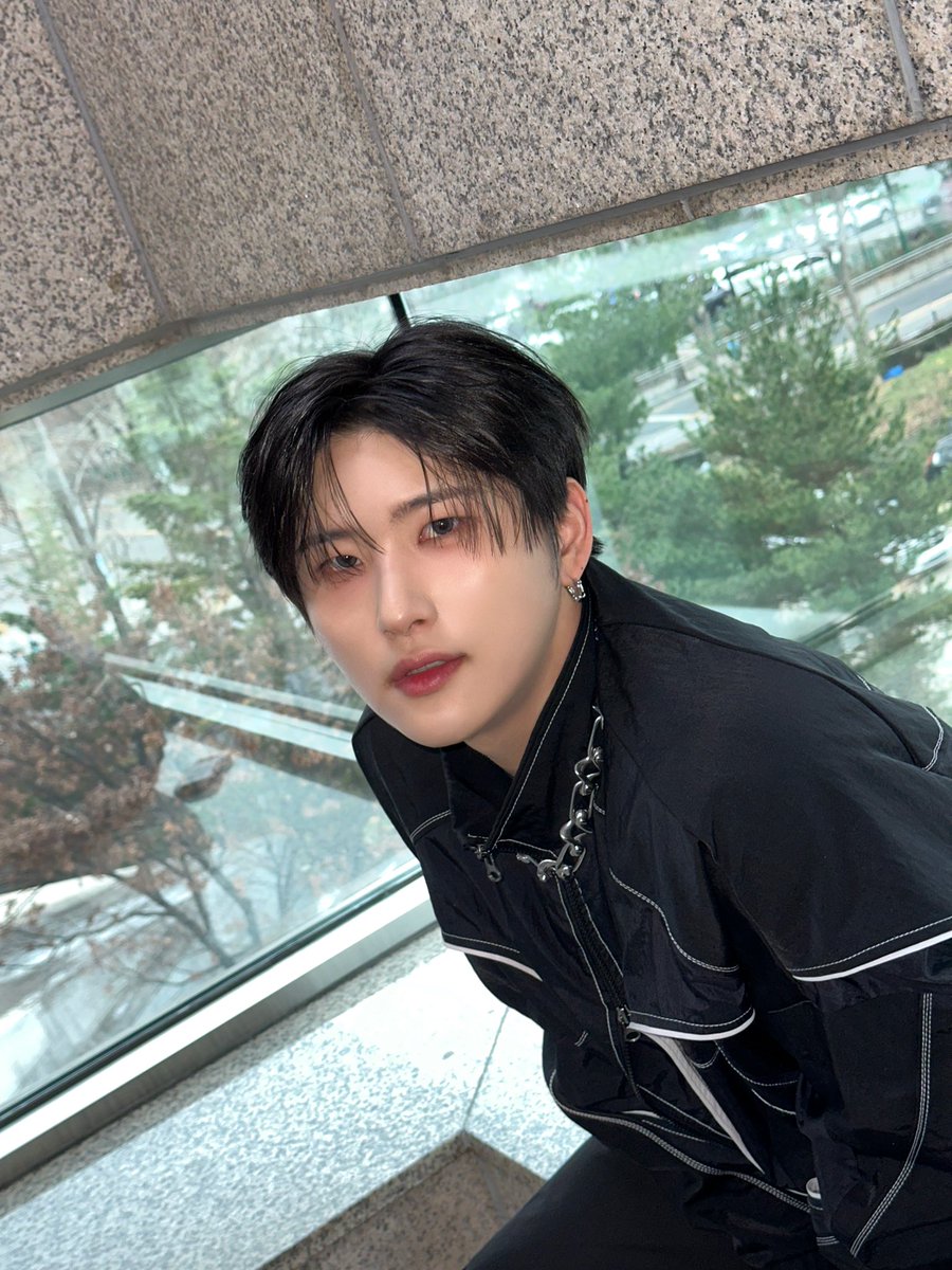 CRAVITY_twt's tweet photo. 나올네 나른곰아디 🐾
#우빈 https://t.co/fRFzSsYsif