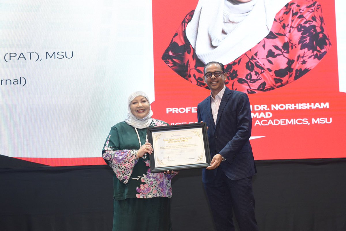 MsumalaysiaS's tweet photo. The IPRMSA - MSU Chapter’s marks the beginning of a powerful community built to connect, support and inspire future public relations finest leaders from MSU. Goving more opportunities in engaging with the future leaders of the industry.
#SESS #MSU #DPR #BPR #IPRMSA
@iprm_my https://t.co/aWu9msX4vB