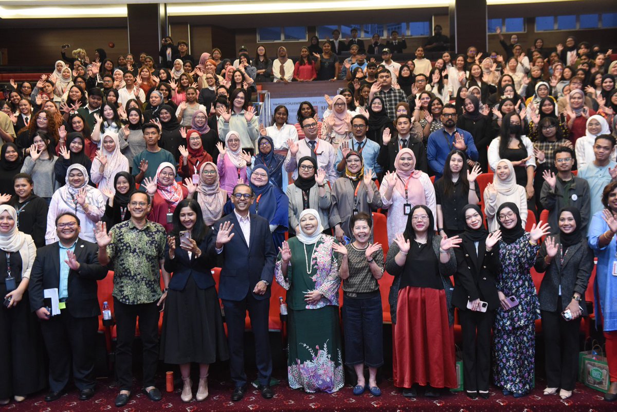 MsumalaysiaS's tweet photo. The IPRMSA - MSU Chapter’s marks the beginning of a powerful community built to connect, support and inspire future public relations finest leaders from MSU. Goving more opportunities in engaging with the future leaders of the industry.
#SESS #MSU #DPR #BPR #IPRMSA
@iprm_my https://t.co/aWu9msX4vB