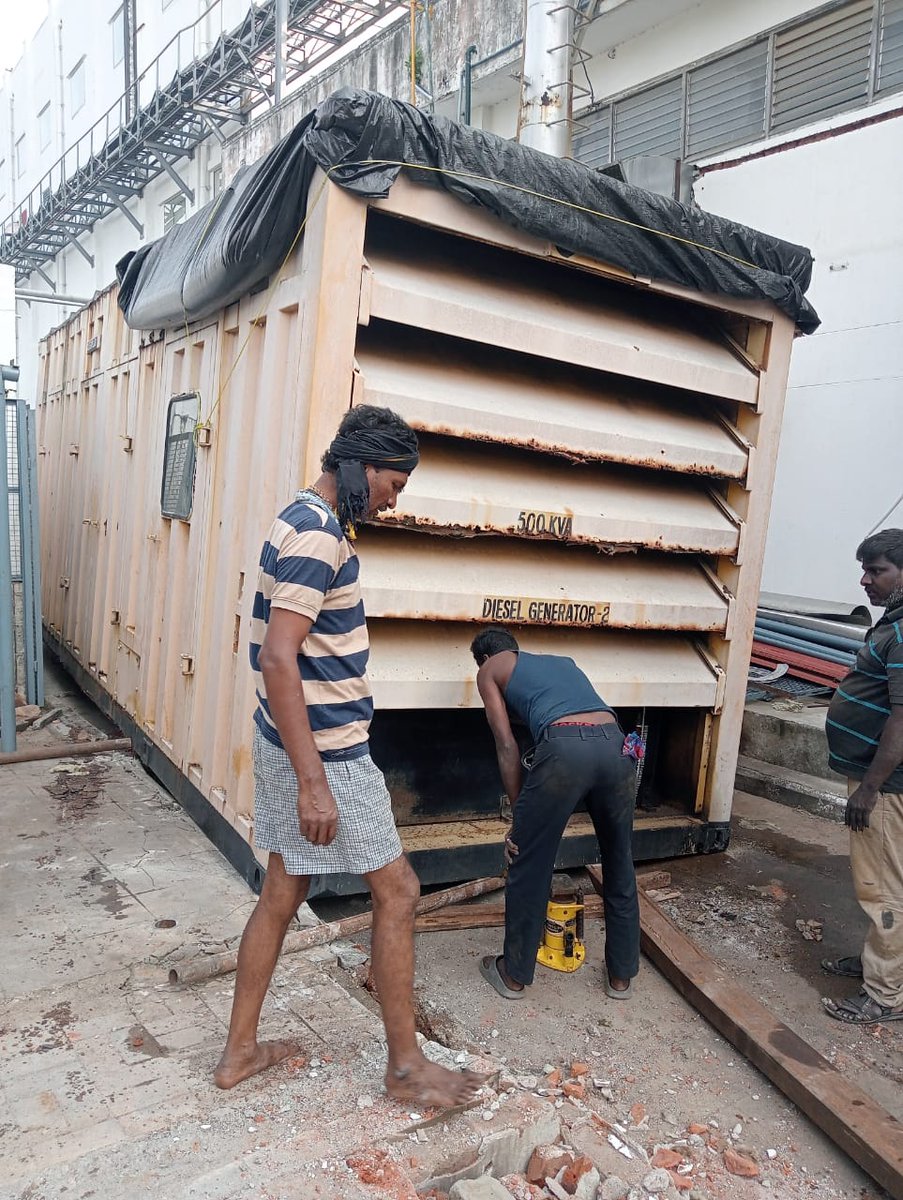 phoenixgensets's tweet photo. "Successfully shifted a 500kVA Caterpillar DG Set to Alathur Industrial Estate, Chengalpattu District, Tamilnadu! Thank you to our valued customer for trusting us with this important project."
#DGSetShifting #CaterpillarDGSet #Alathur #Chengalpattu #TamilNadu #HeavyDutyEquipment https://t.co/61BBJiXbNC