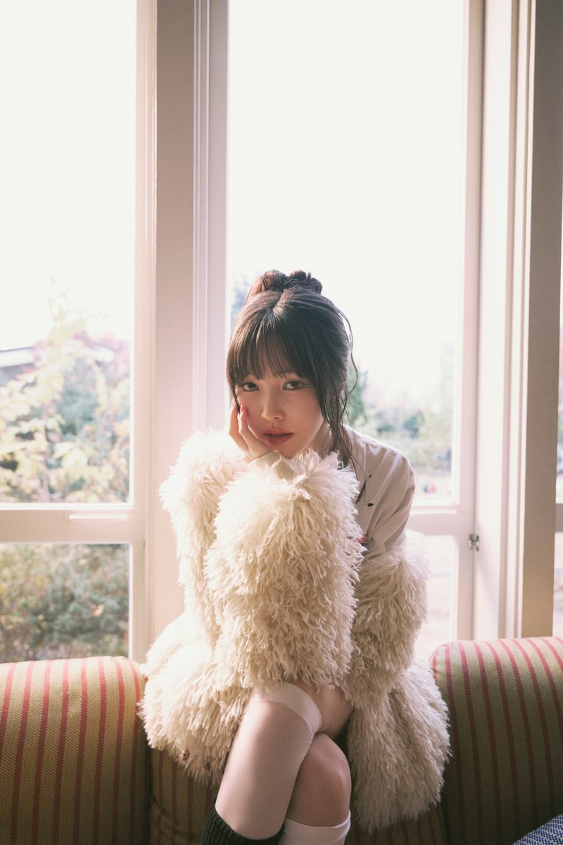 GFRIEND Special Album 'Season of Memories'
CONCEPT PHOTO A
#은하 #EUNHA #유주 #YUJU

▶️ weverse.io/gfriend/media/…
🎧 Pre-Release 25.01.06. 12PM (KST)
💿 Album Release 25.01.13. 6PM (KST)

#여자친구 #GFRIEND
#Season_of_Memories