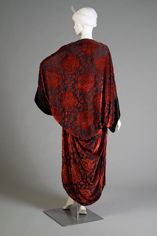 Coat, 1925. Kent State University Museum.