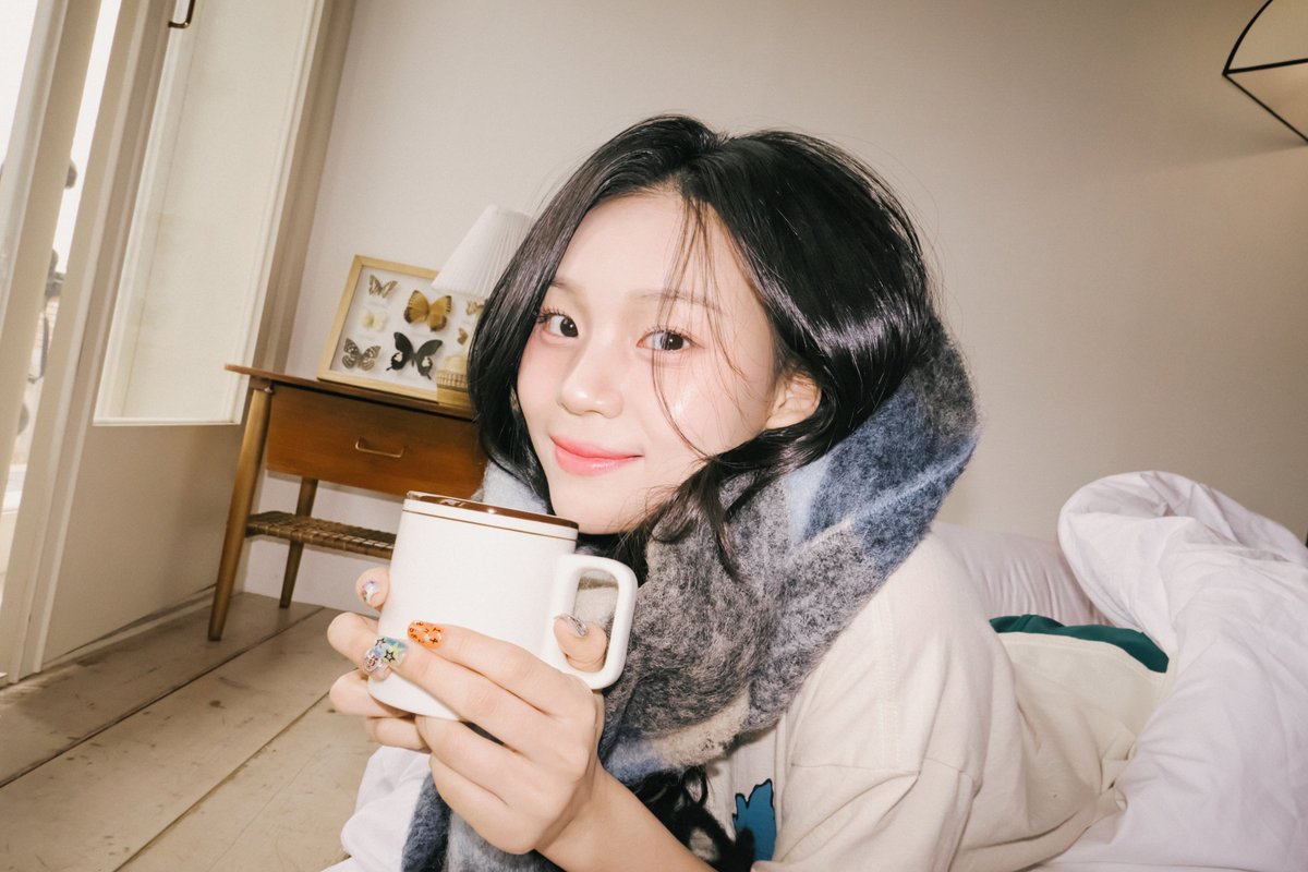 GFRIEND Special Album 'Season of Memories'
CONCEPT PHOTO A
#신비 #SINB #엄지 #UMJI

▶️ weverse.io/gfriend/media/…
🎧 Pre-Release 25.01.06. 12PM (KST)
💿 Album Release 25.01.13. 6PM (KST)

#여자친구 #GFRIEND
#Season_of_Memories