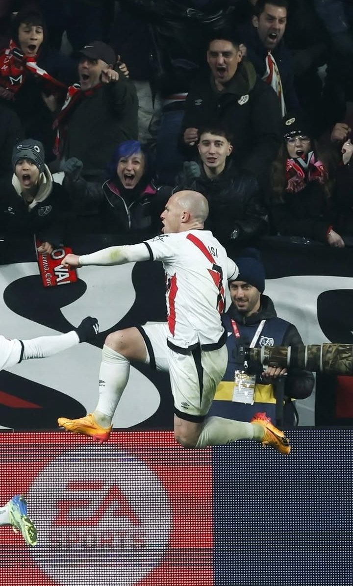 Hp Real Madrid. Gloria eterna a todos los equipos antifascistas que les joden sin presupuesto.