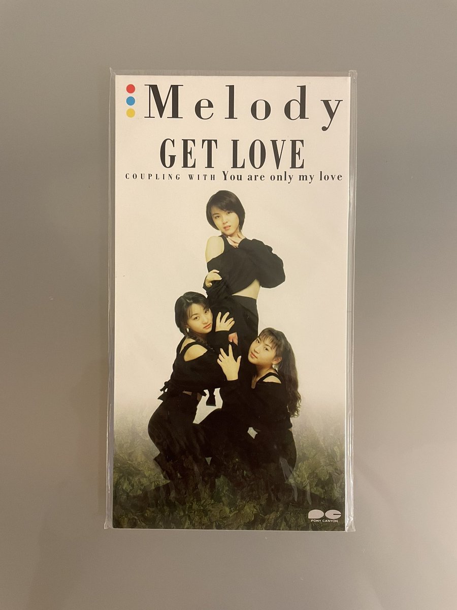 hanimage58's tweet photo. 今日12月16日はMelodyの「GET LOVE」が発売されて29周年です。作詞:黒部真弓さん、作曲:増本直樹さんによる作品です。1995年12月24日に新宿LUMINE1の入り口付近でのフリーライブで本作を披露されていたのを良く覚えております。Melodyを間近で見られて感激でした。
#Melody
#田中有紀美
#GETLOVE https://t.co/EXtC377iML